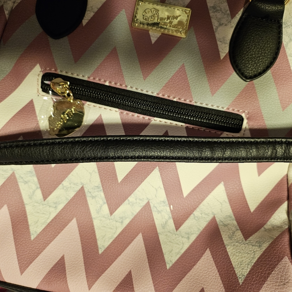 NWOT Betsey Johnson satchel purse.